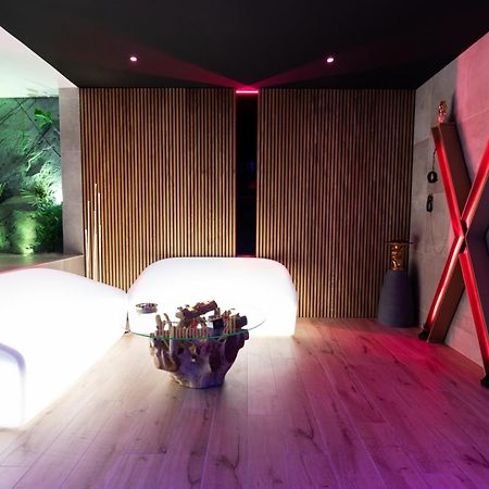 Les Secrets Rooms - Bonneval - Love Room - Spa Et Hammam Privatif Kültér fotó